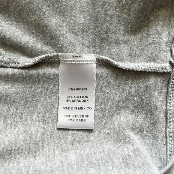 LA Hearts Graphic Crop Top - Picture 6 of 7